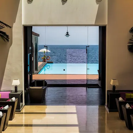 Santa Tecla Palace 4* أتشيريالي