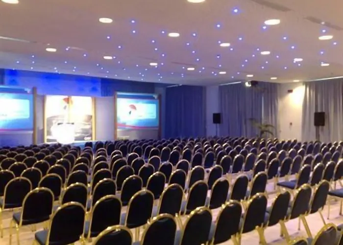 圣特克拉皇宫酒店 4*