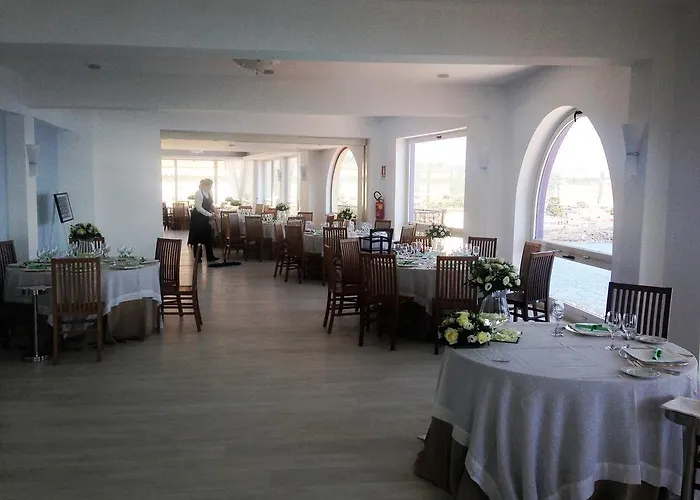 圣特克拉皇宫酒店 酒店 阿奇雷亚莱