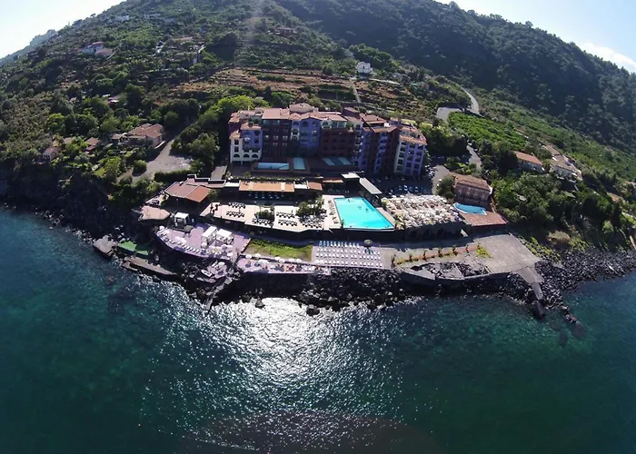 圣特克拉皇宫酒店 4* 阿奇雷亚莱