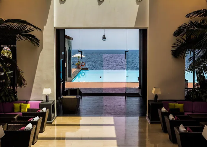 圣特克拉皇宫酒店 4* 阿奇雷亚莱