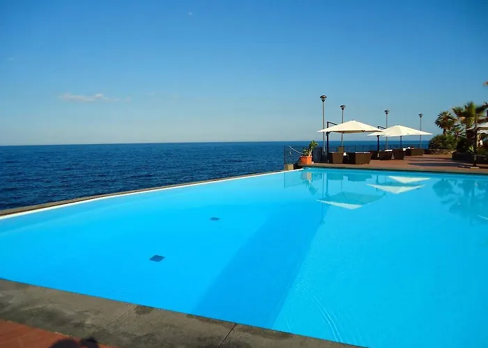 圣特克拉皇宫酒店 酒店 阿奇雷亚莱