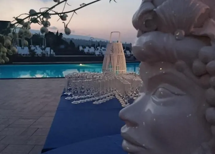 圣特克拉皇宫酒店 4* 阿奇雷亚莱